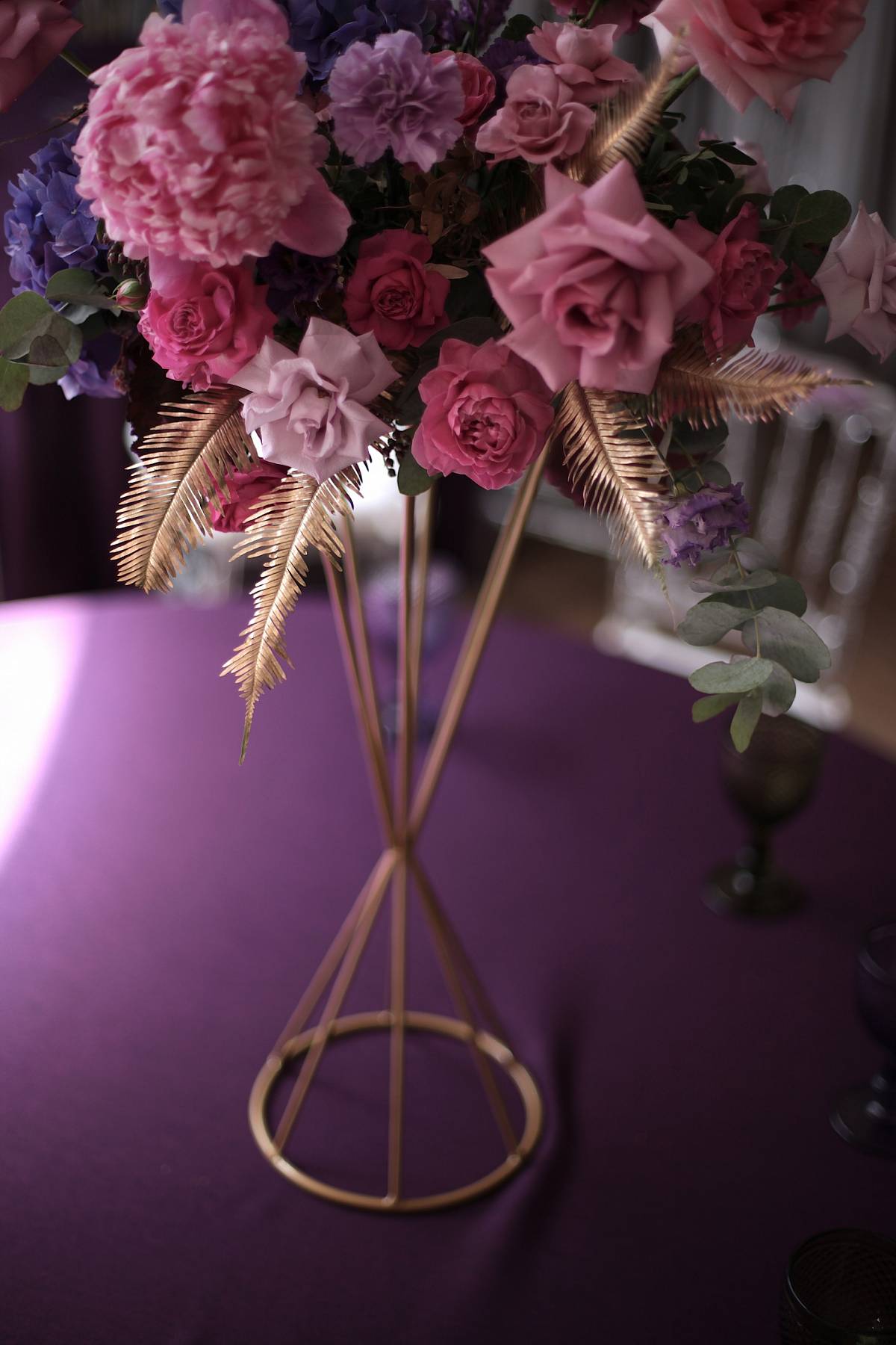 свадебные композиции на стол, садовые розы, пионы